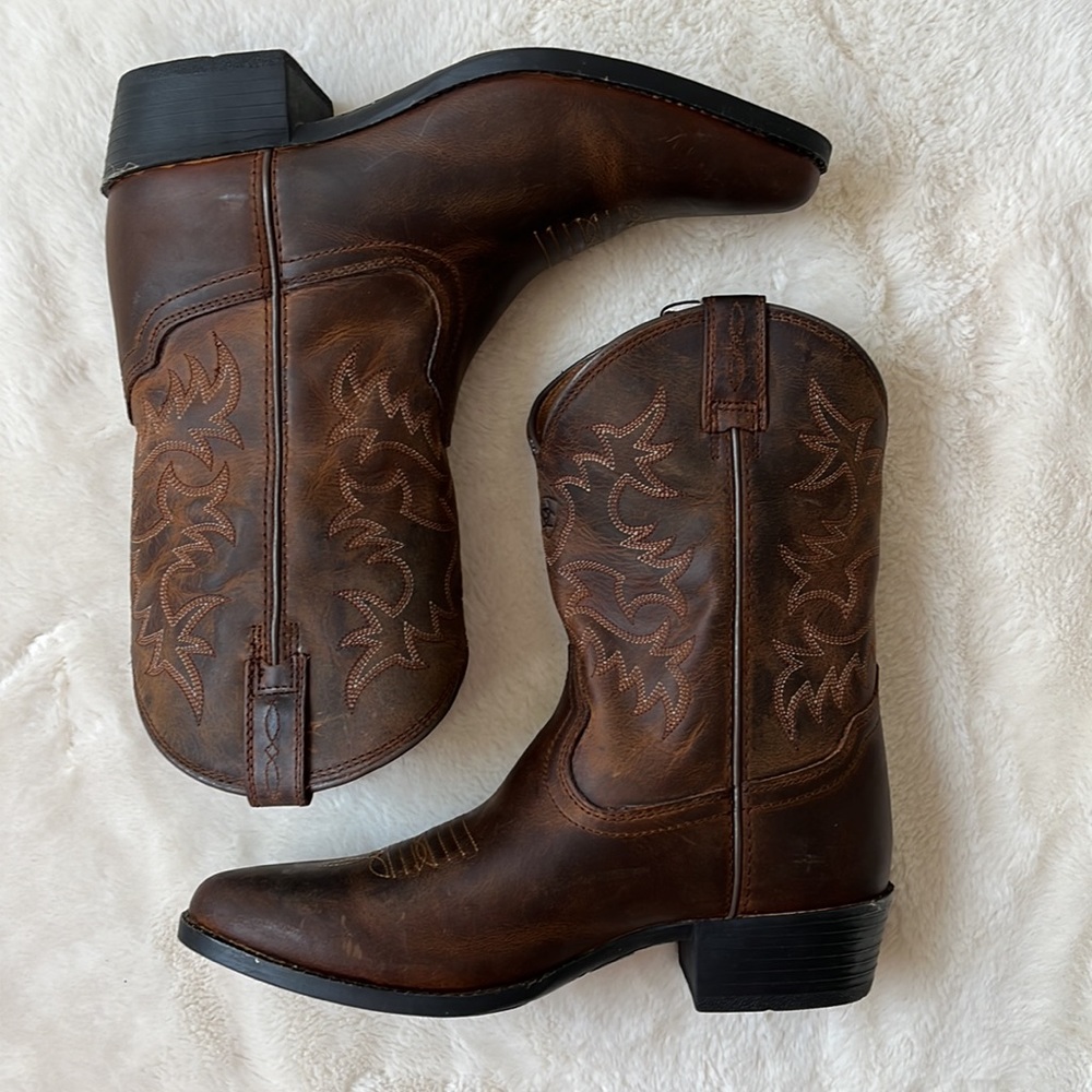 NWT Ariat Heritage Western Boots Cowgirl in Distressed Brown Kid’s Sz 6